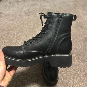 Madden Girl High Top boots